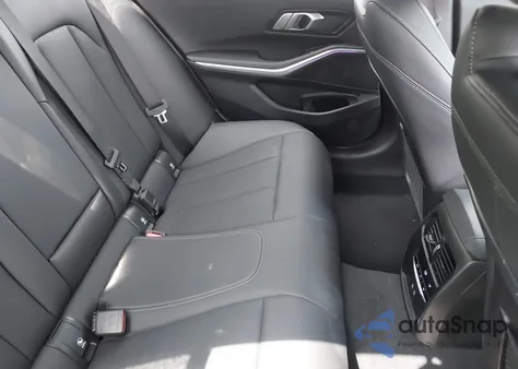 2022 BMW 330I xDrive z USA, uszkodzony, nr VIN 3MW5R7J07N8C54981